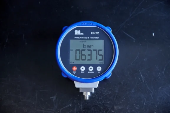 Digital process pressure gauge and calibration DR72 - Image 5