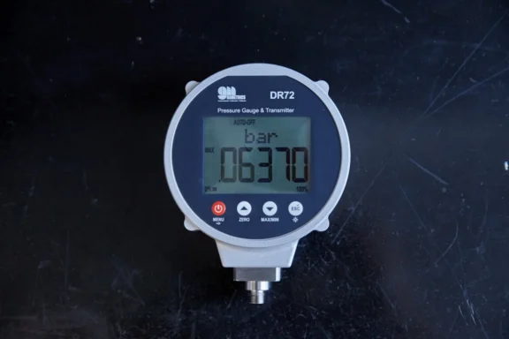 Digital process pressure gauge and calibration DR72 - Image 4